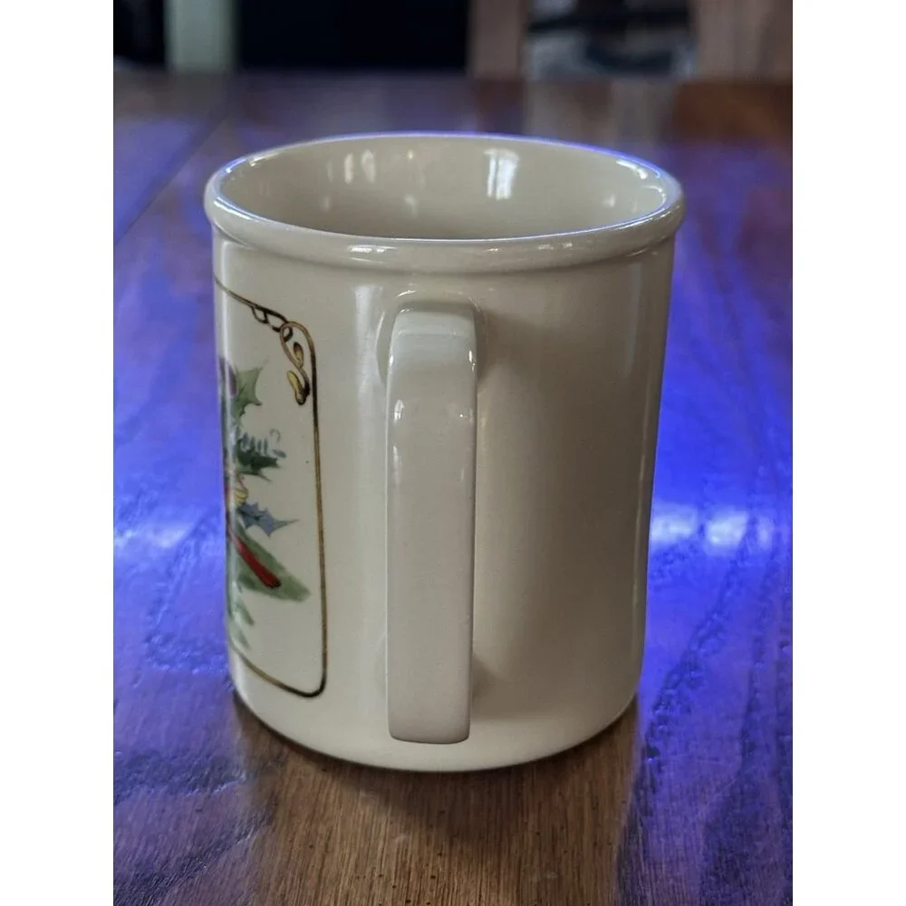 Vintage‎ BIRD THISTLE FLOWERS COFFEE MUG CUP JAPAN CERAMIC OFF WHITE